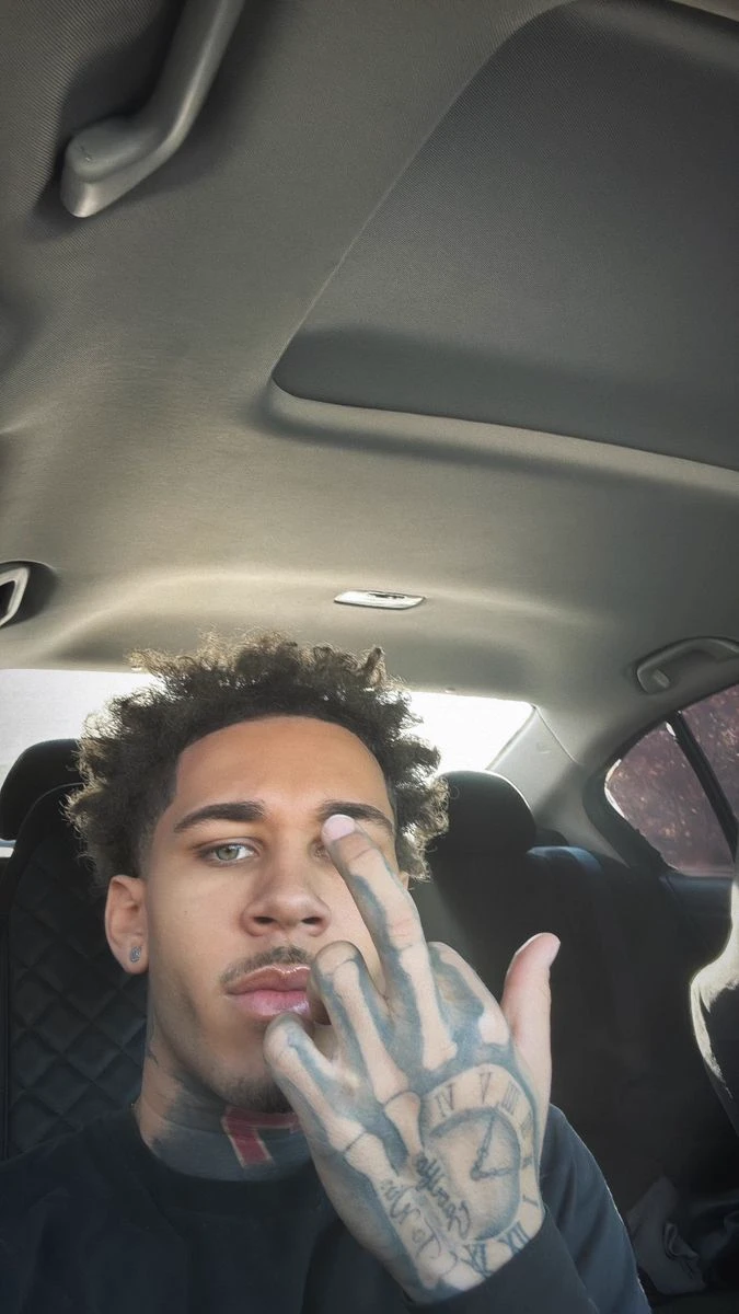 DeAndre thumbnail