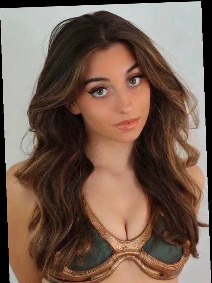 Lea Martinez thumbnail