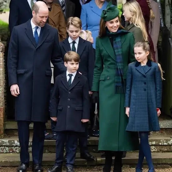 The royal British family  thumbnail