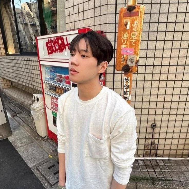 Lee Junyoung thumbnail