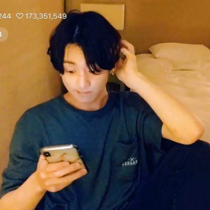 Jeon Jungkook thumbnail