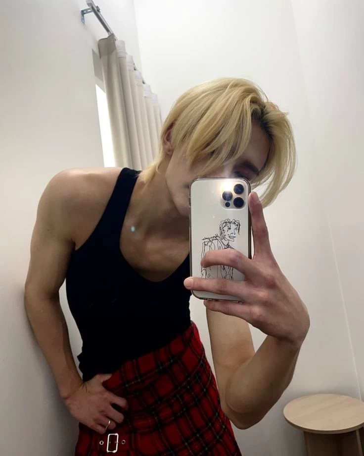 Hyunjin thumbnail