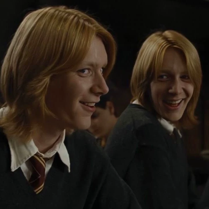 Fred and George Weasley thumbnail