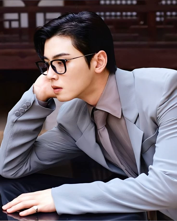 Cha Eunwoo  thumbnail