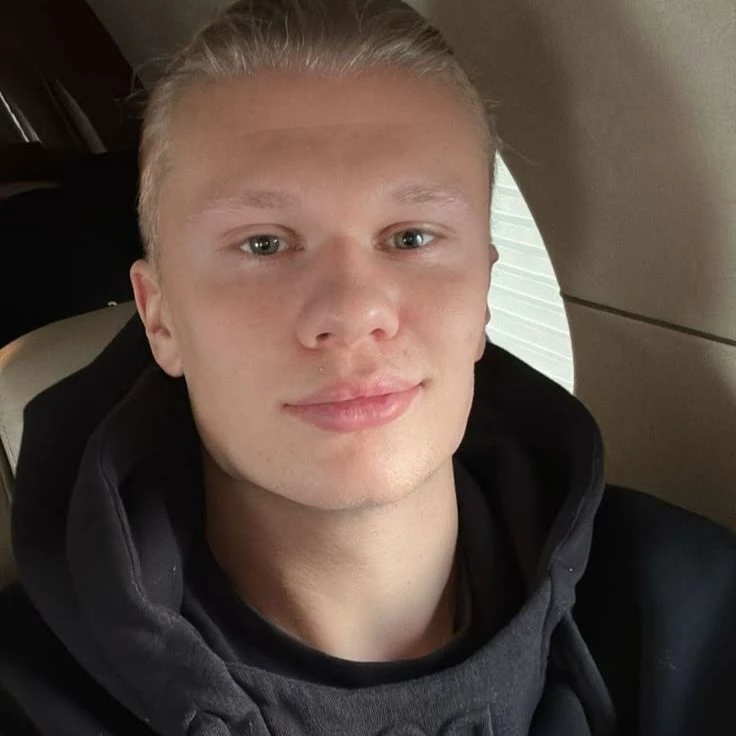Erling Haaland ⚽🤖 thumbnail