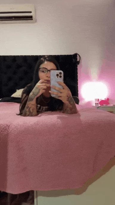 lola thumbnail