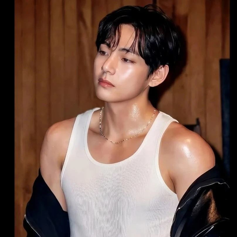 Kim Taehyung thumbnail