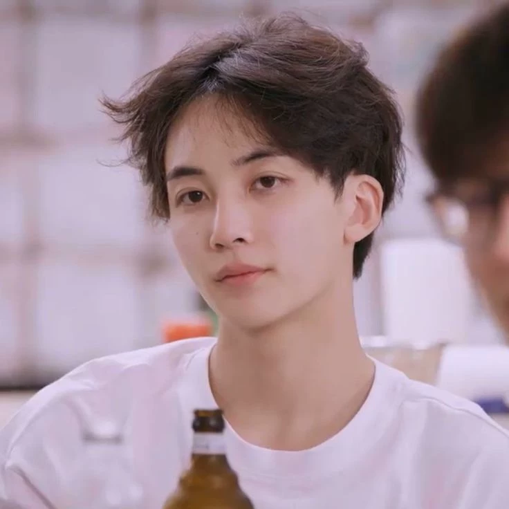 Yoon Jeonghan thumbnail