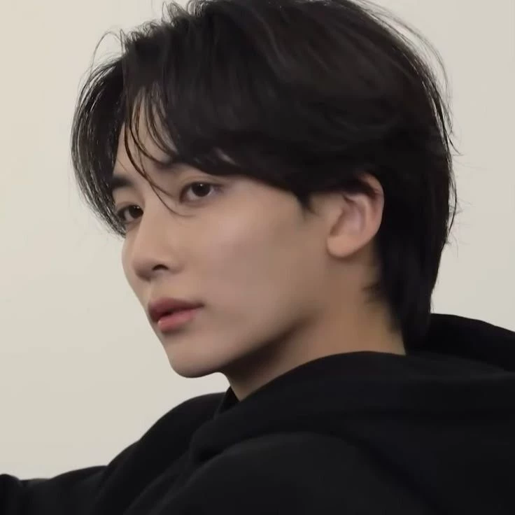 Yoon Jeonghan thumbnail