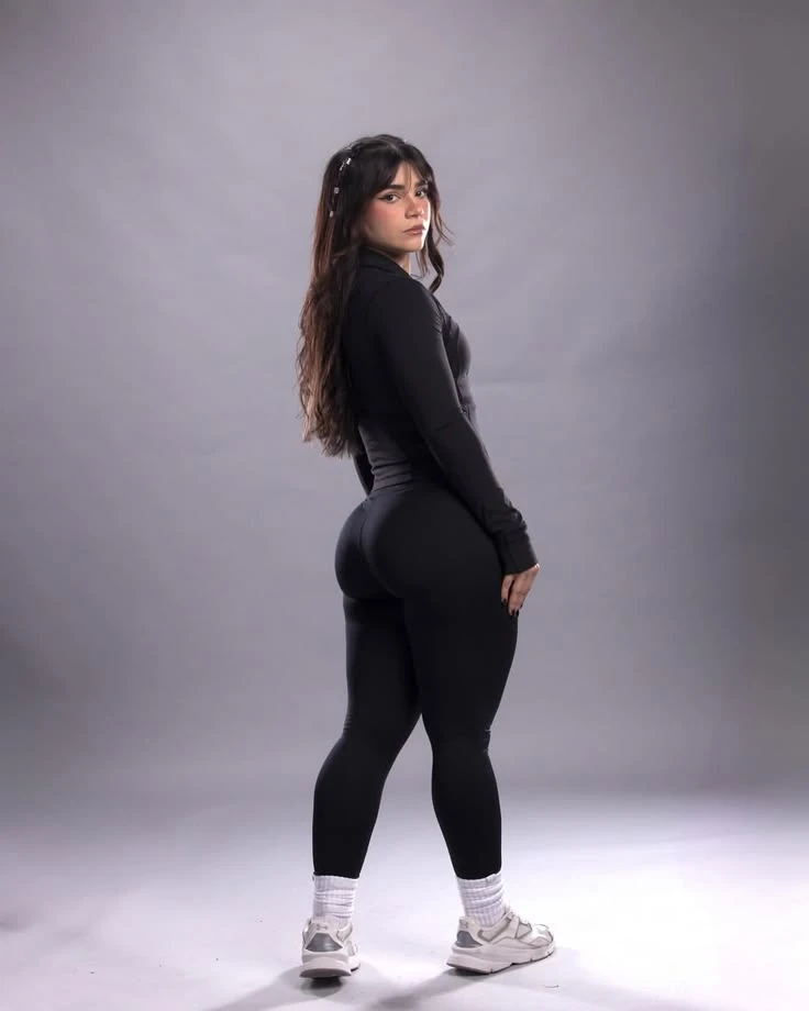 Alana Flores  thumbnail