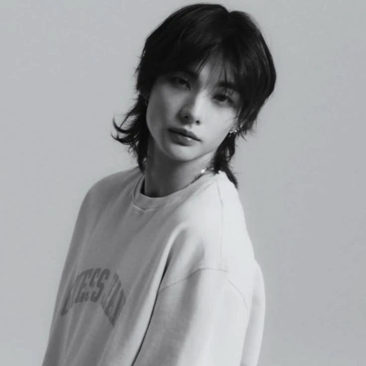Hwang Hyunjin thumbnail