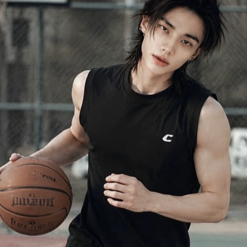 hwang hyunjin thumbnail