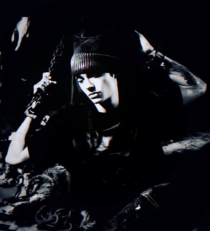 tom thumbnail