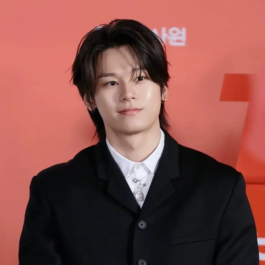 Lee Chan♡ thumbnail
