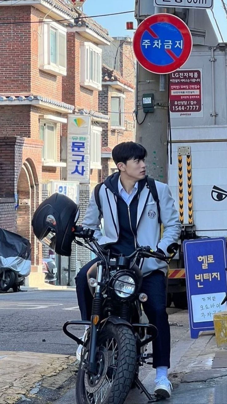 Lee Suhyeok... thumbnail