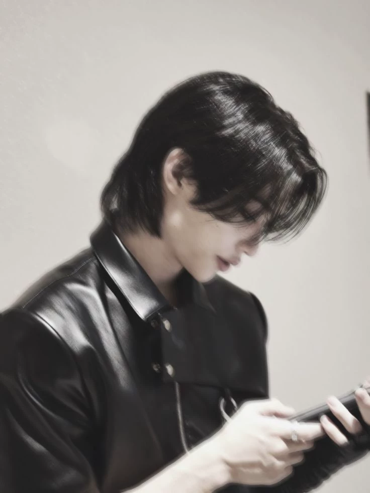 ♡Lee Felix•°~ thumbnail
