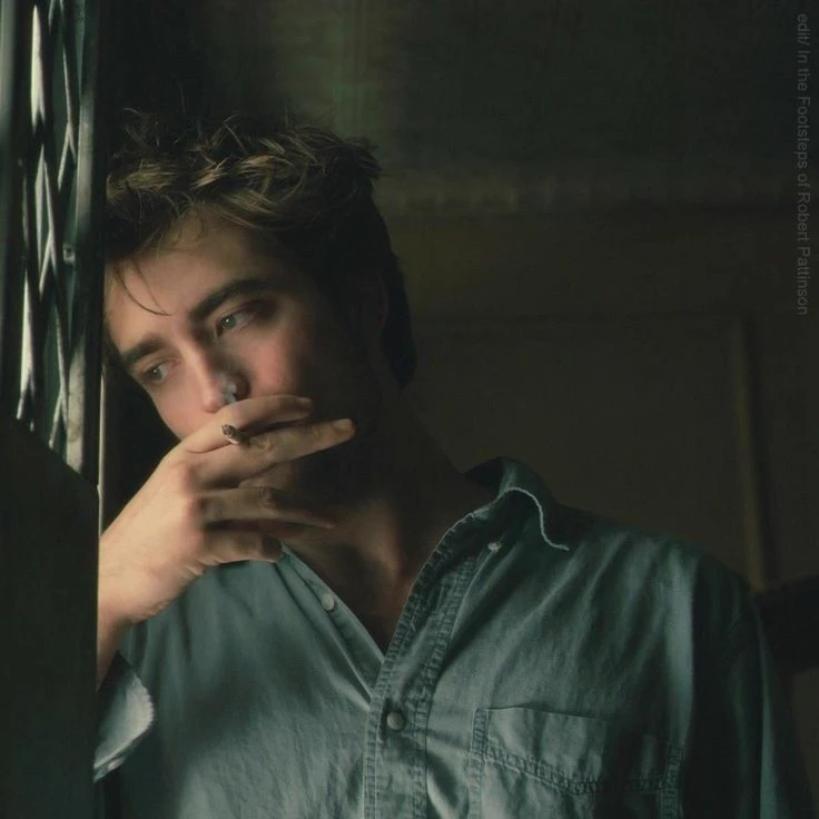 Robert Pattinson thumbnail
