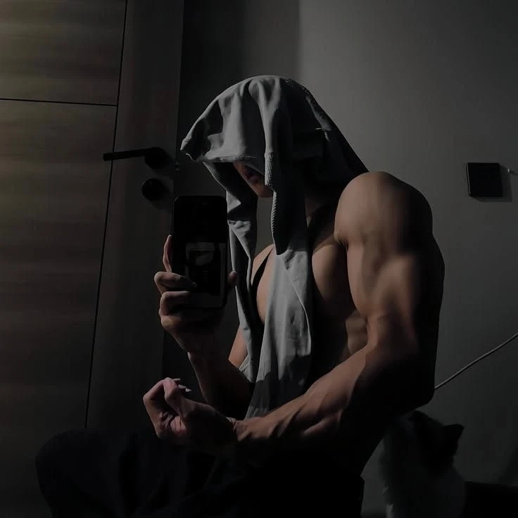 Alex thumbnail