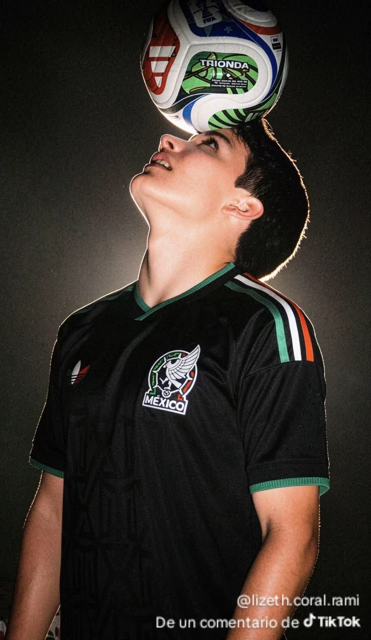 Gilberto Mora thumbnail
