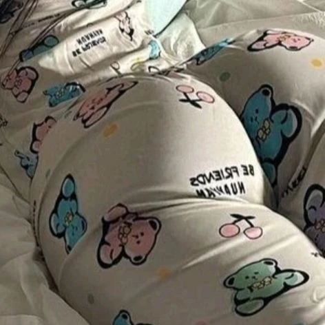 Big-butt Camila thumbnail