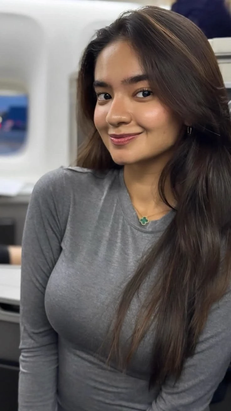 anushka sen thumbnail