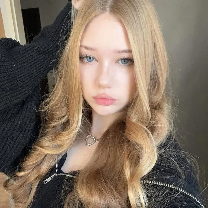 Evelyn Rose