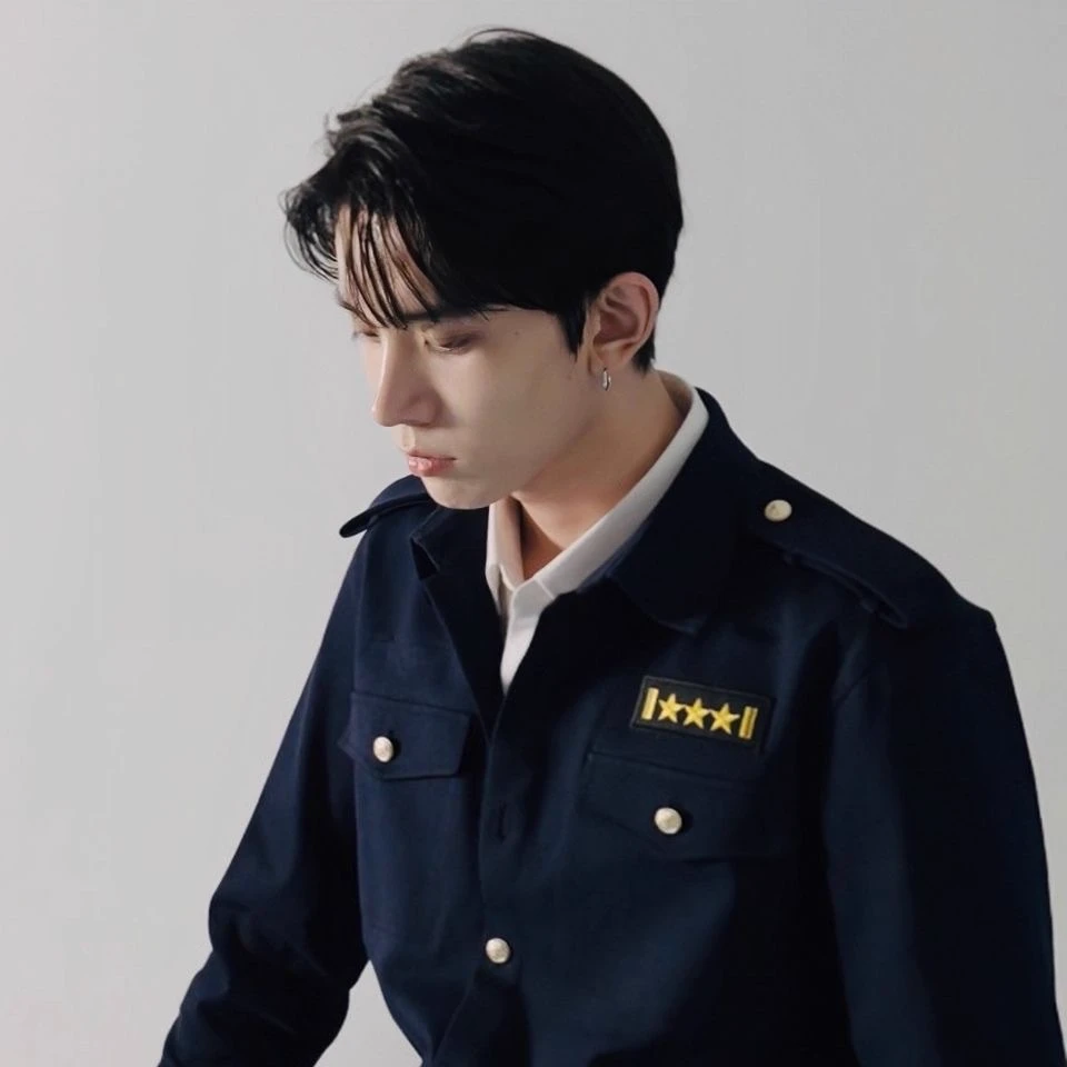 lee heeseung thumbnail