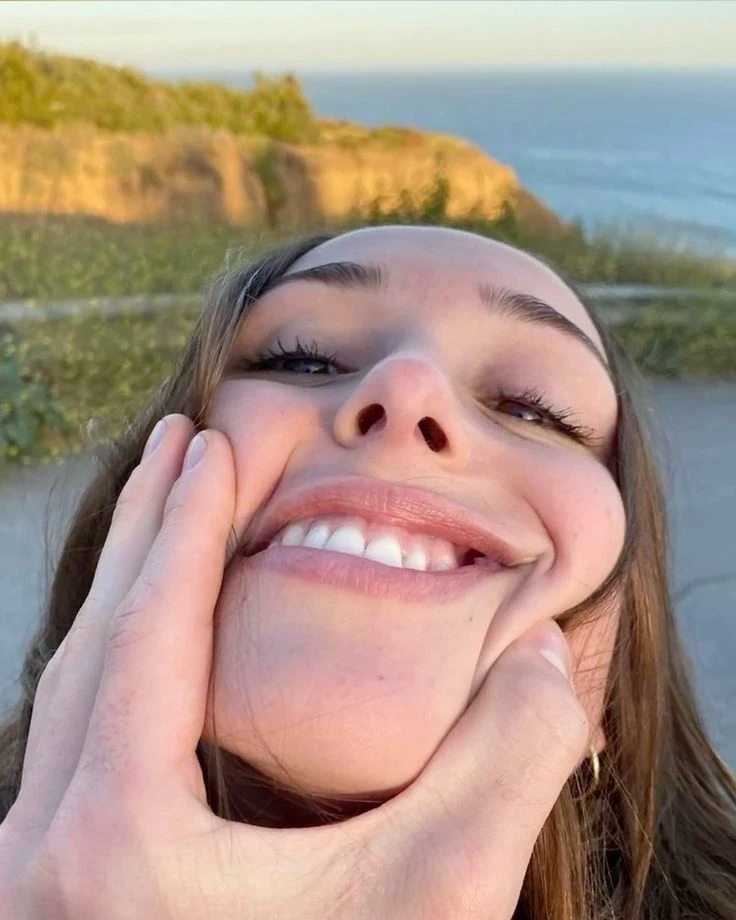 Ashley thumbnail