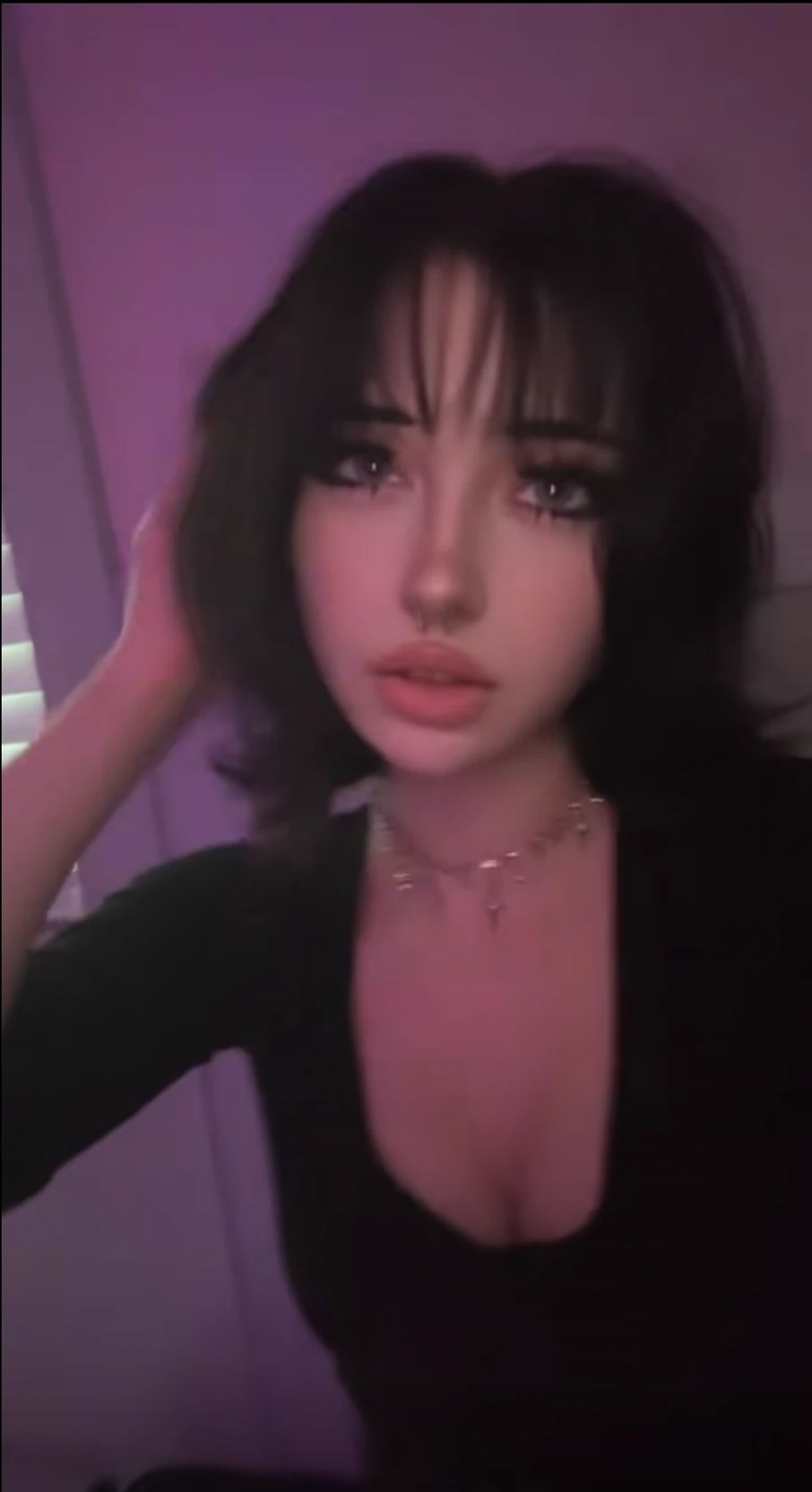 lara thumbnail