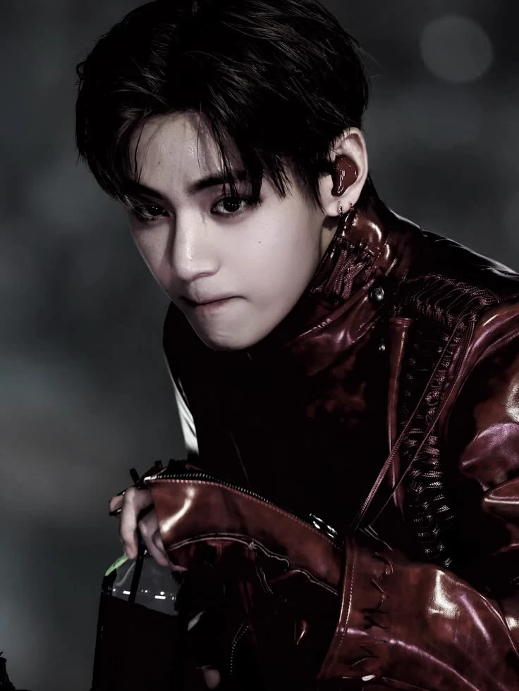 ˚₊‧ Kim Taehyung ‧₊˚ 𐙚 thumbnail
