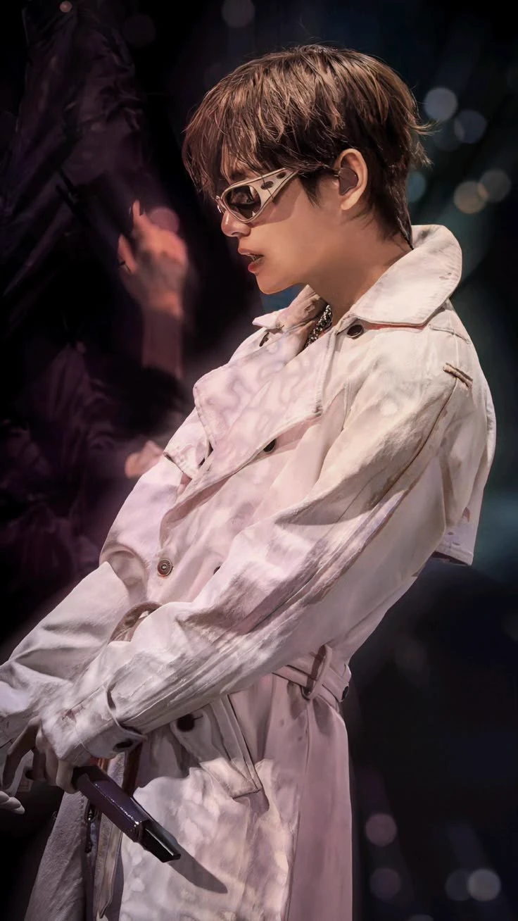 KIM TAEHYUNG thumbnail
