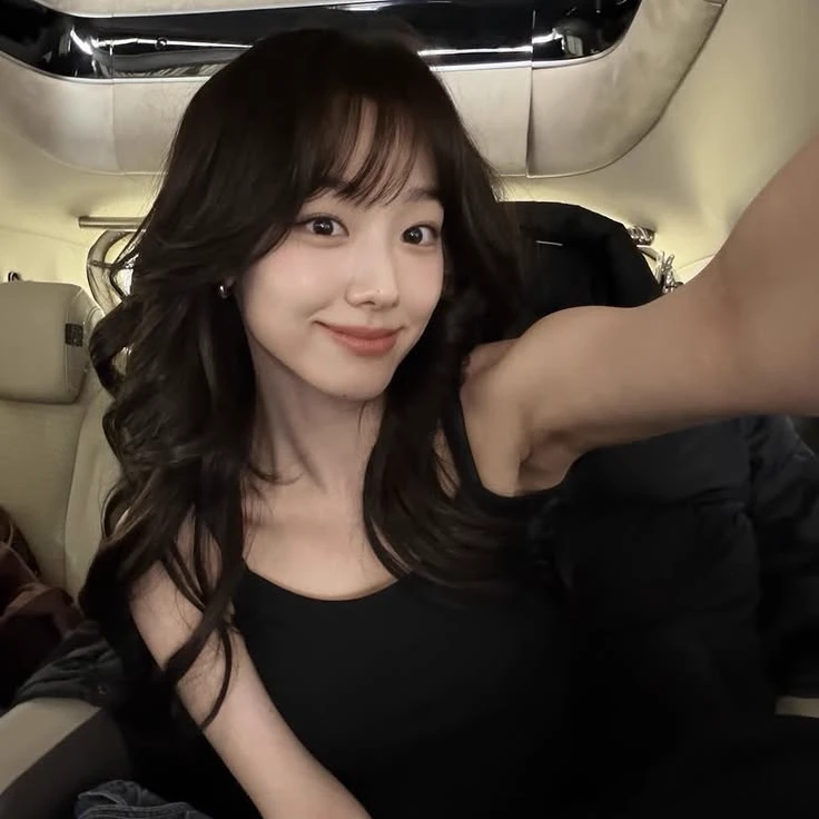 Kang Mi-na thumbnail
