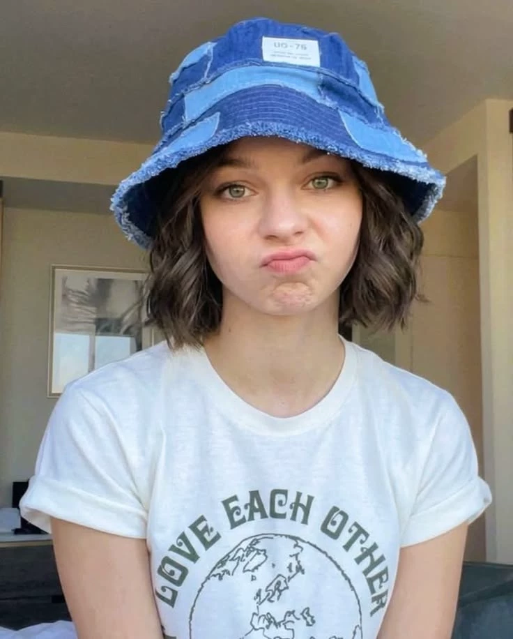 Emma Mayers thumbnail