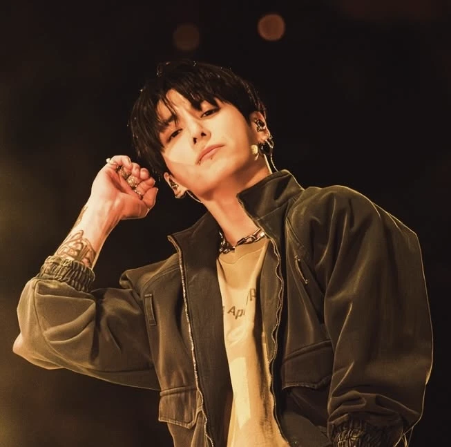 Jungkook (Cold Husband) thumbnail