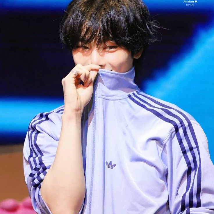 Jeongin⠀♱ ⠀ thumbnail