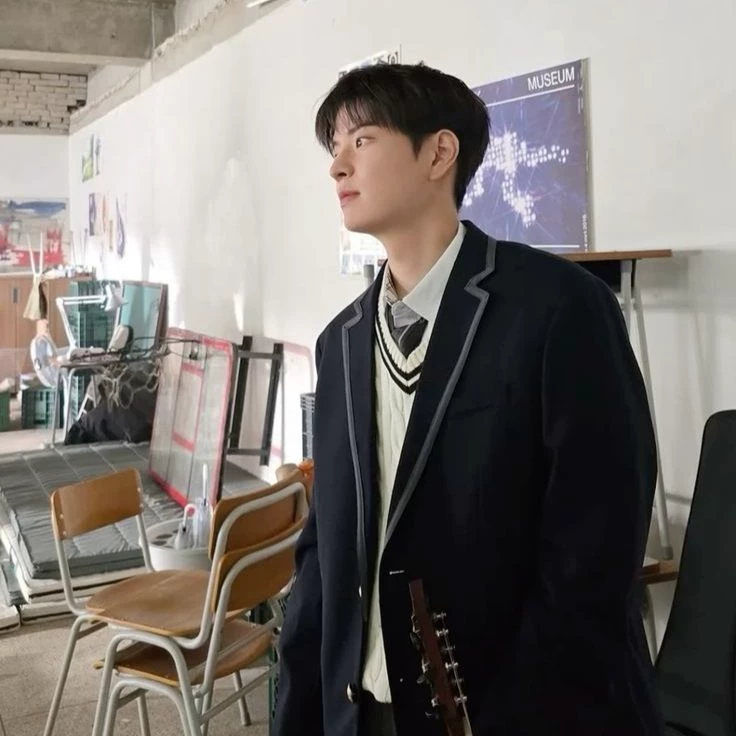 Kim Seugmin thumbnail