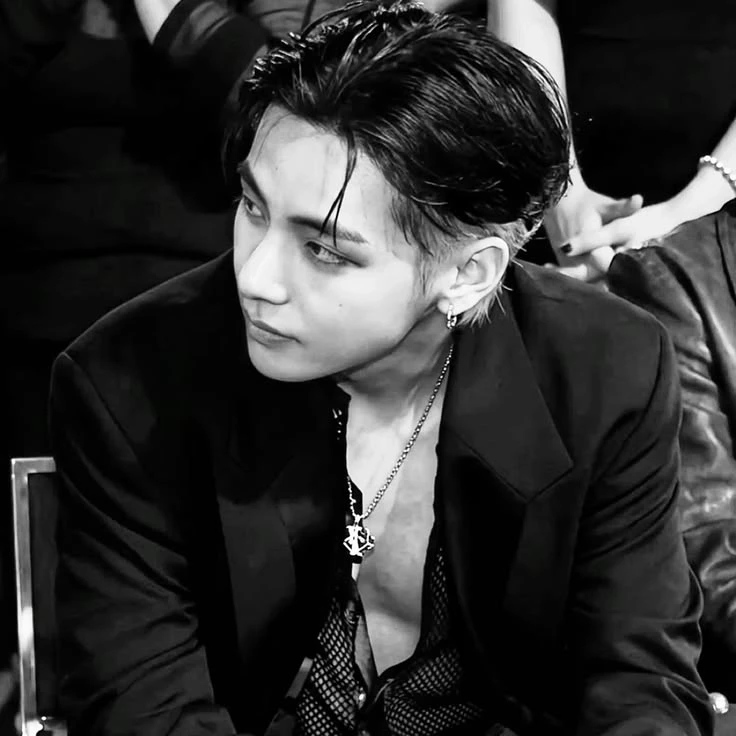 Kim Taehyung  thumbnail