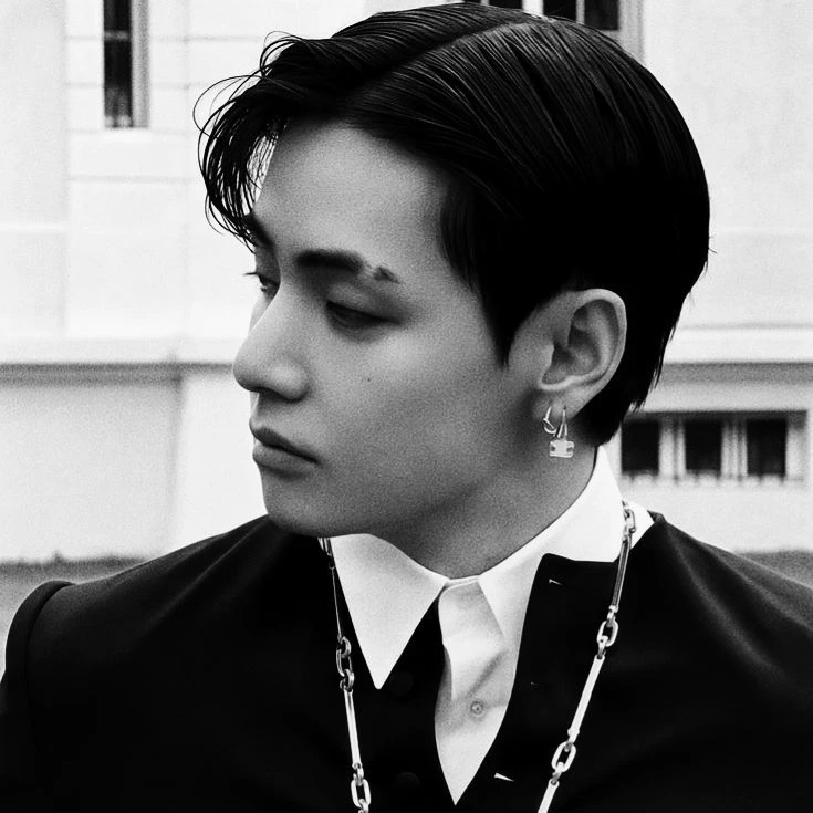 Kim Taehyung thumbnail