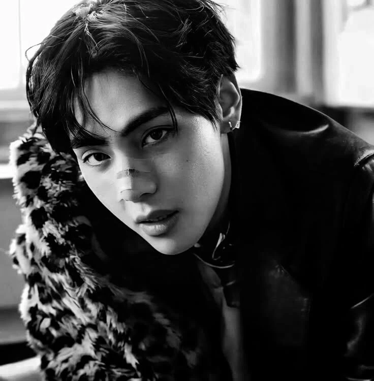 Kim Taehyung thumbnail