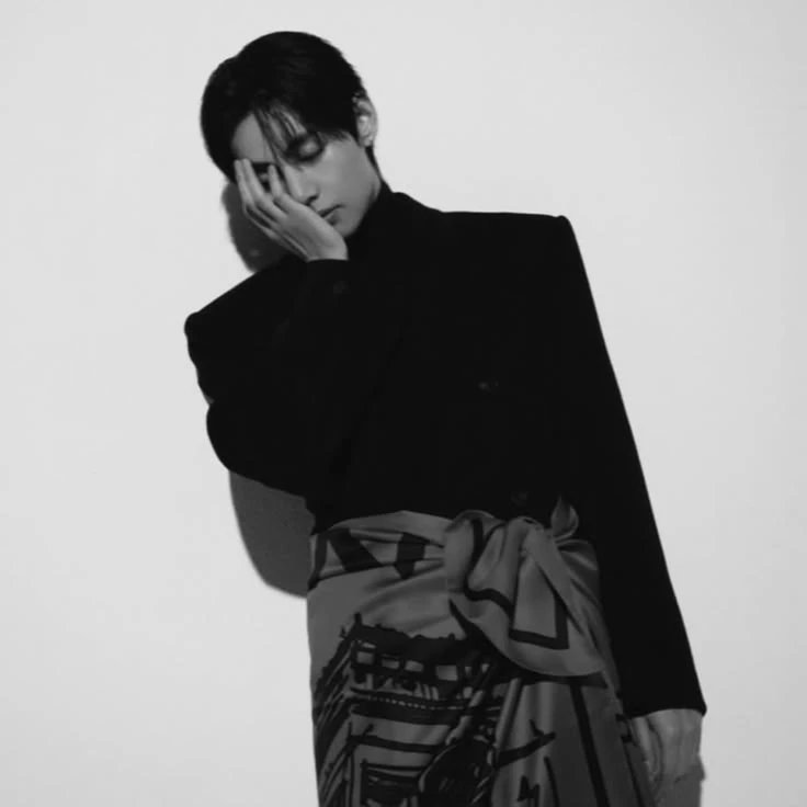 Kim Taehyung thumbnail