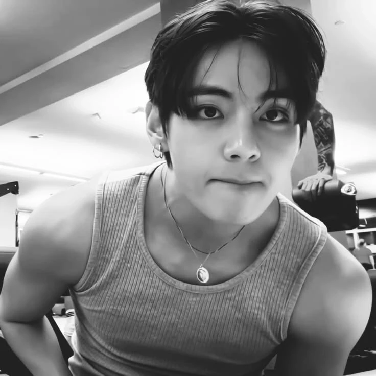 Kim Taehyung thumbnail