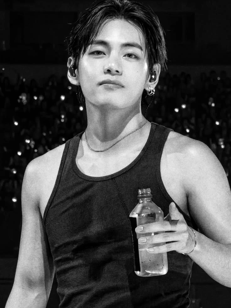 Kim Taehyung  thumbnail