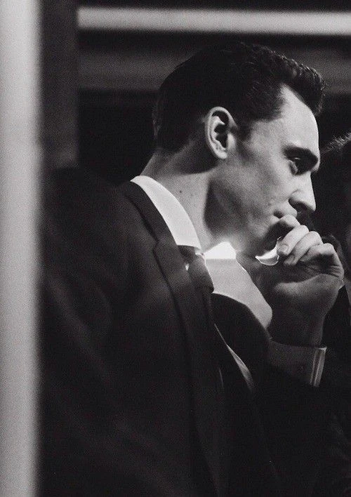 Tom Hiddleston thumbnail
