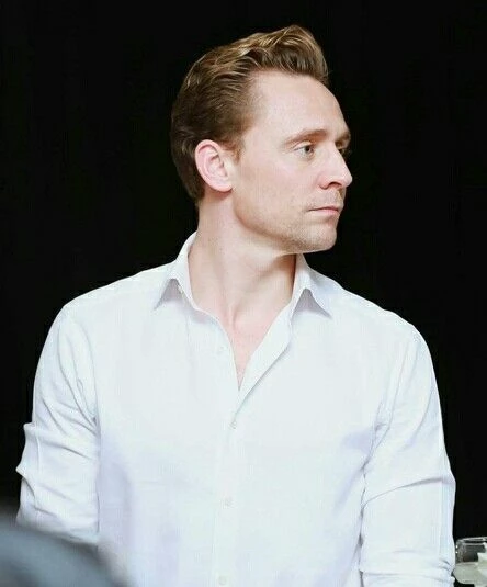 Tom Hiddleston thumbnail