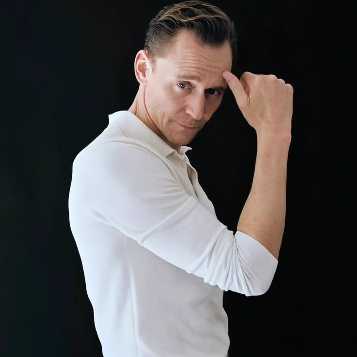 Tom Hiddleston thumbnail