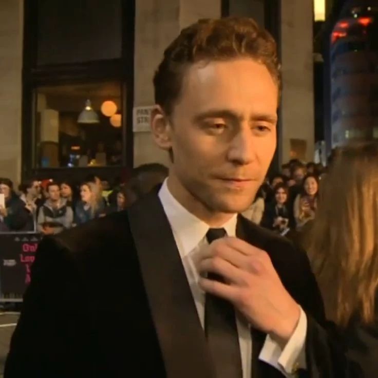 Tom Hiddleston thumbnail