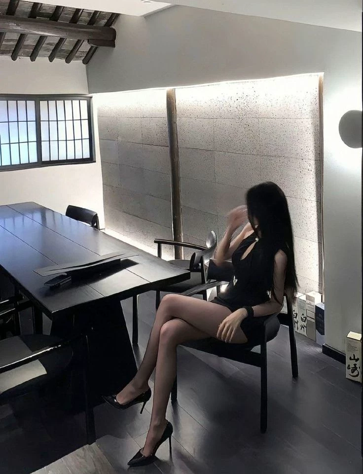 Valentina Lim thumbnail