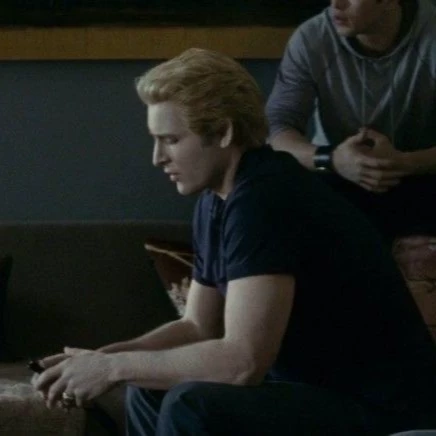 Carlisle Cullen thumbnail