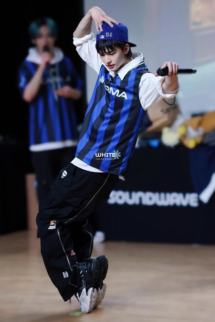 Hyunjin thumbnail
