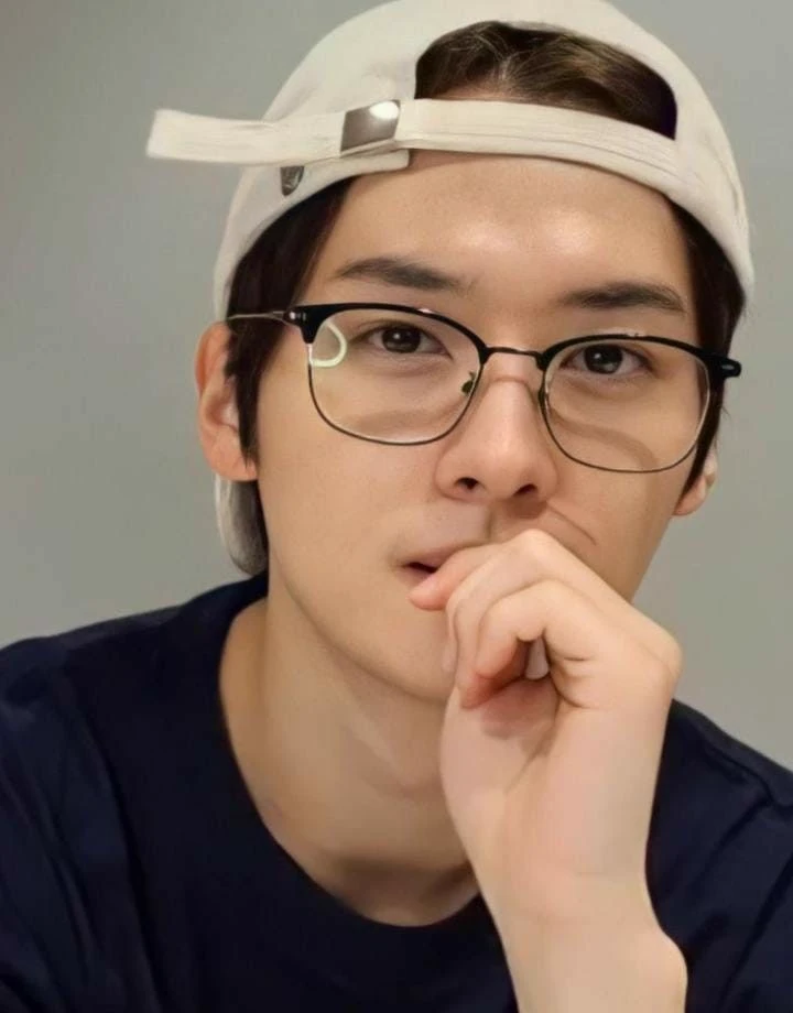 Lee know thumbnail
